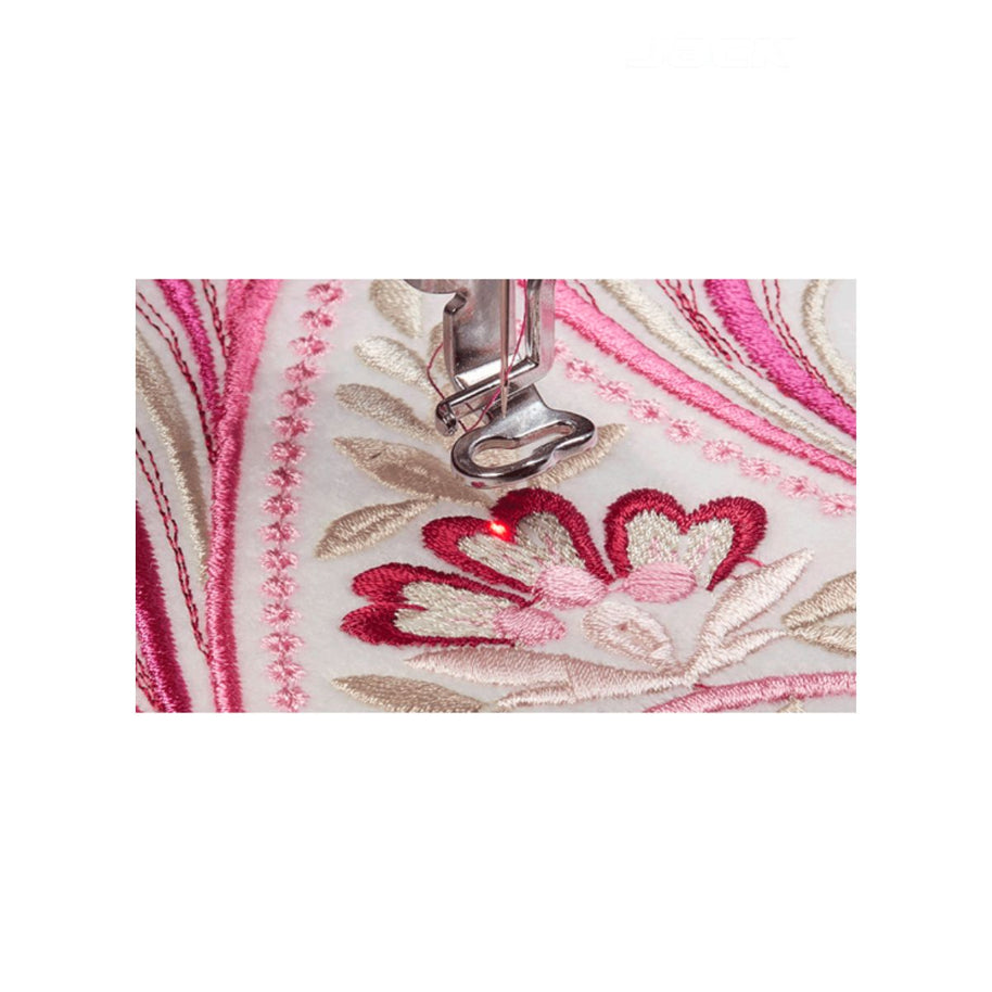 Brother Innov-is V3 LE Macchina da ricamo puntatore laser