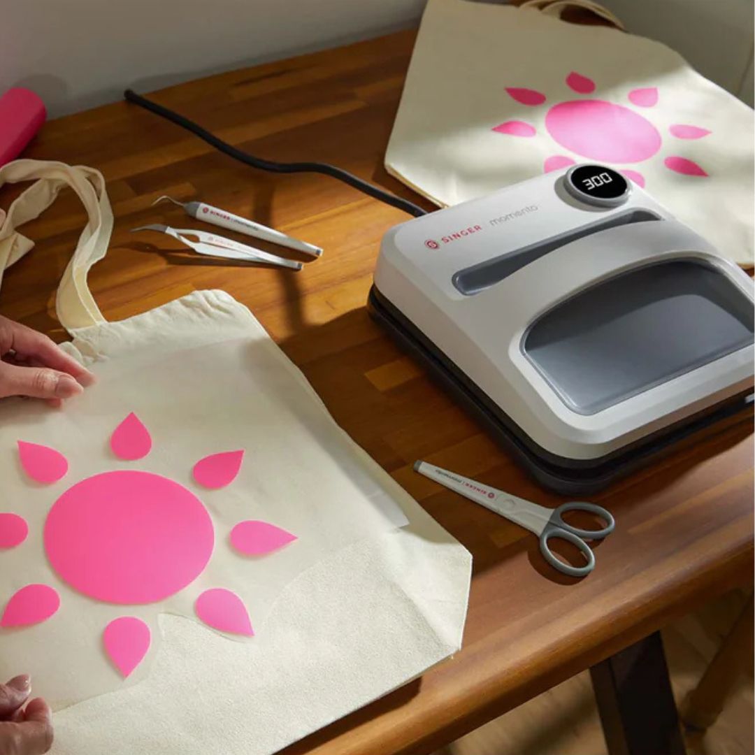 SINGER® MOMENTO™ Pressa quadrata 23x23 cm. adatta a vari tipi di materiale