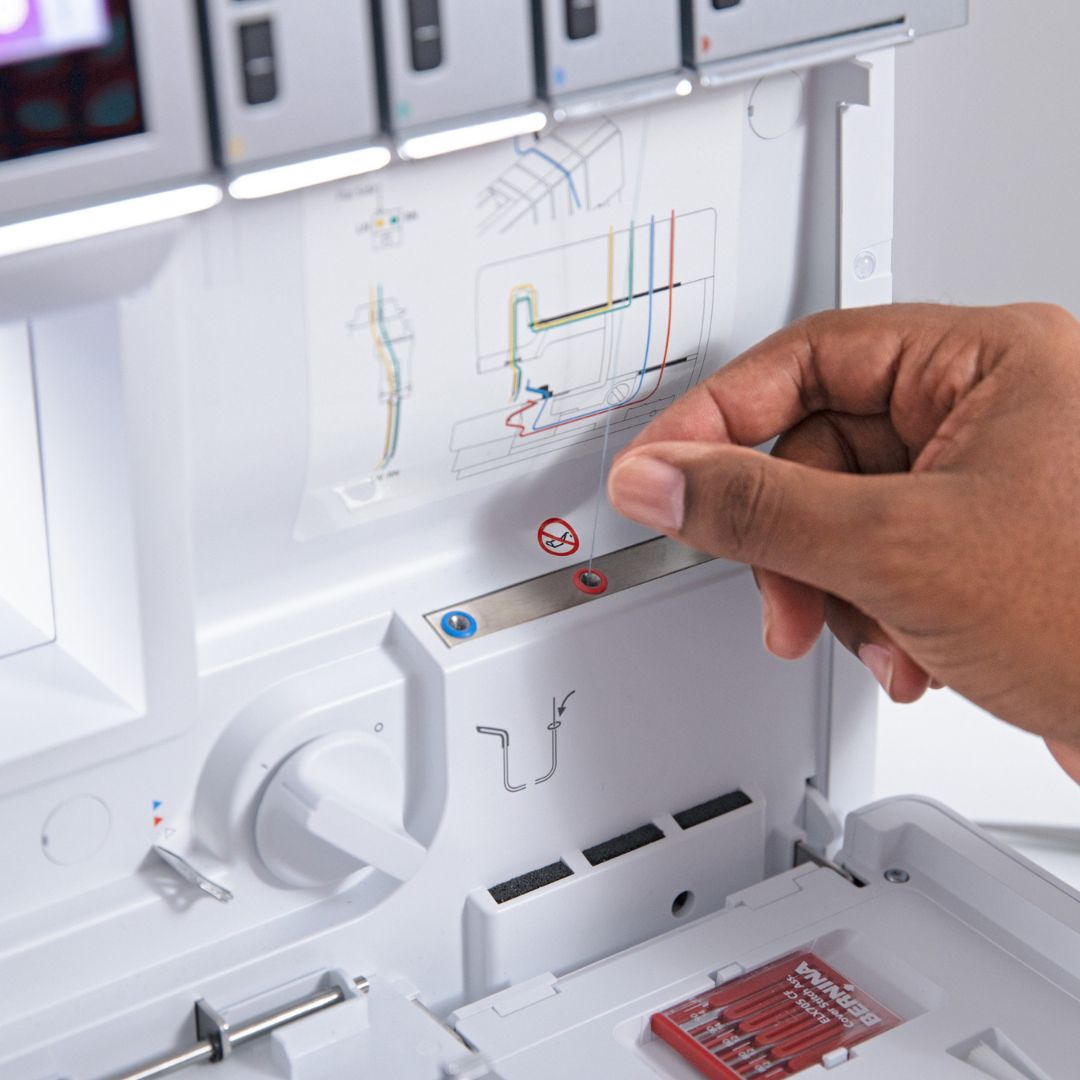 Bernina L 860 Taglia Cuci Professionale con Infilatura ad Aria