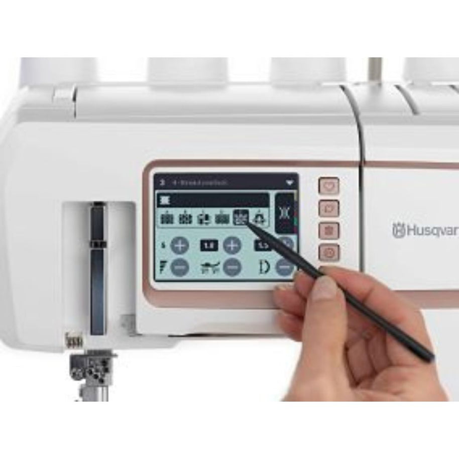 Husqvarna Viking Amber Air S600 Tagliacuci con Infilatura ad Aria