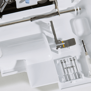 Brother 1034DX Tagliacuce 3 e 4 fili con 5 Anni di Garanzia