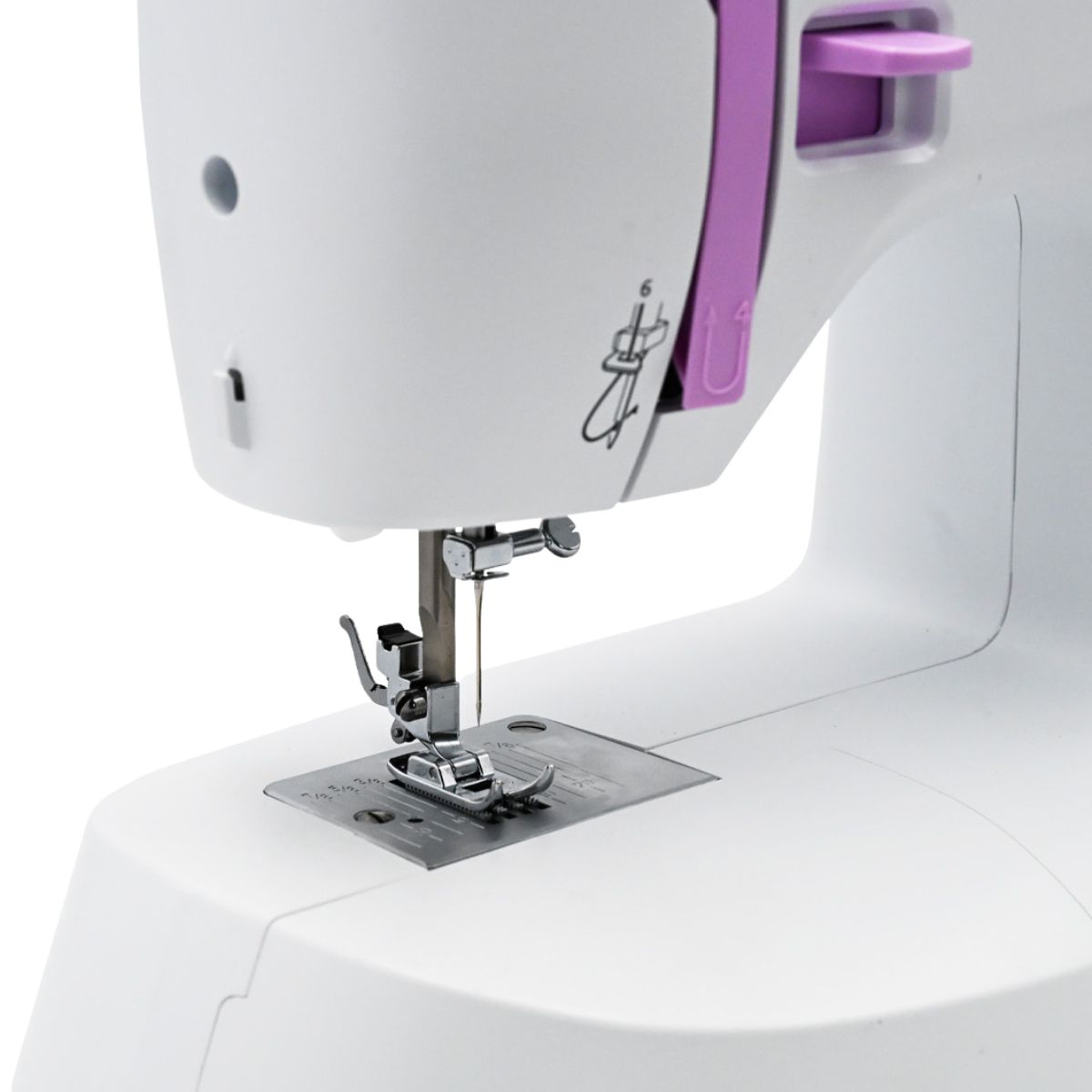 Necchi K417D Macchina per cucire dettaglio infilatura