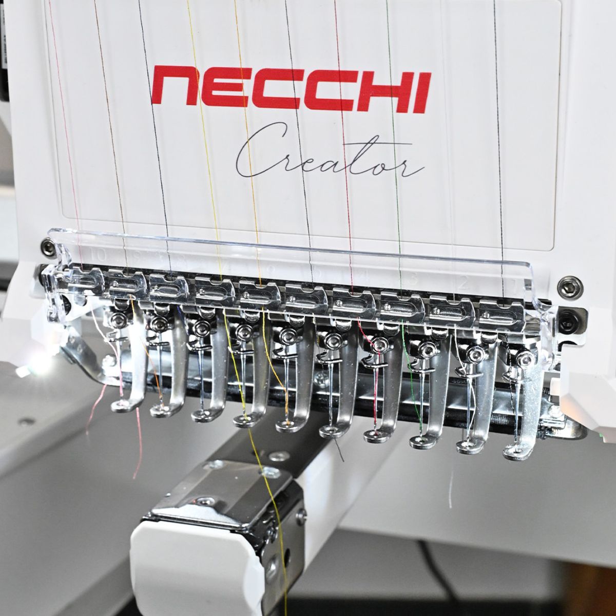 Nuova Necchi Creator C10 La Ricamatrice Professionale a 10 Aghi dettaglio aghi