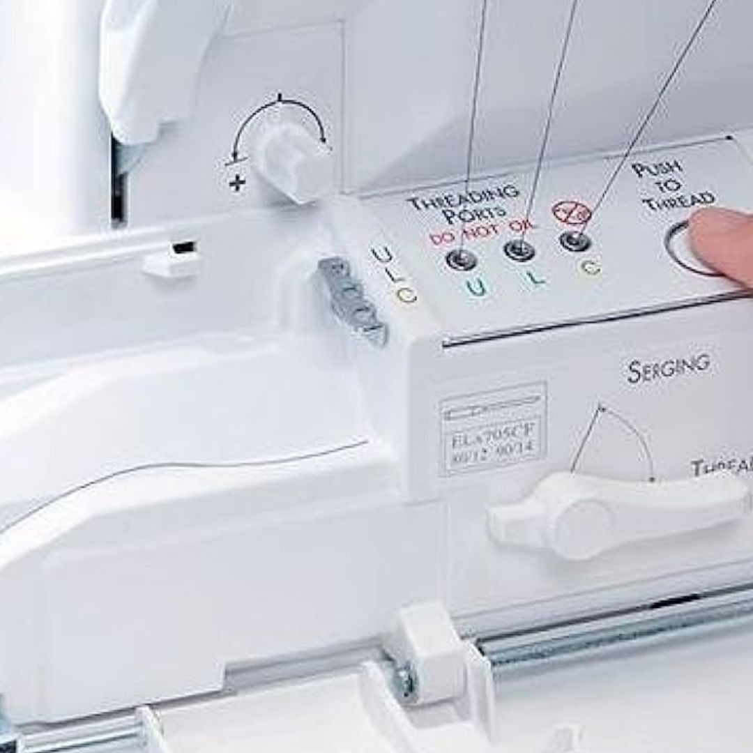 Babylock Ovation Tagliacuci con Punto di copertura infilatura elettronica ad aria