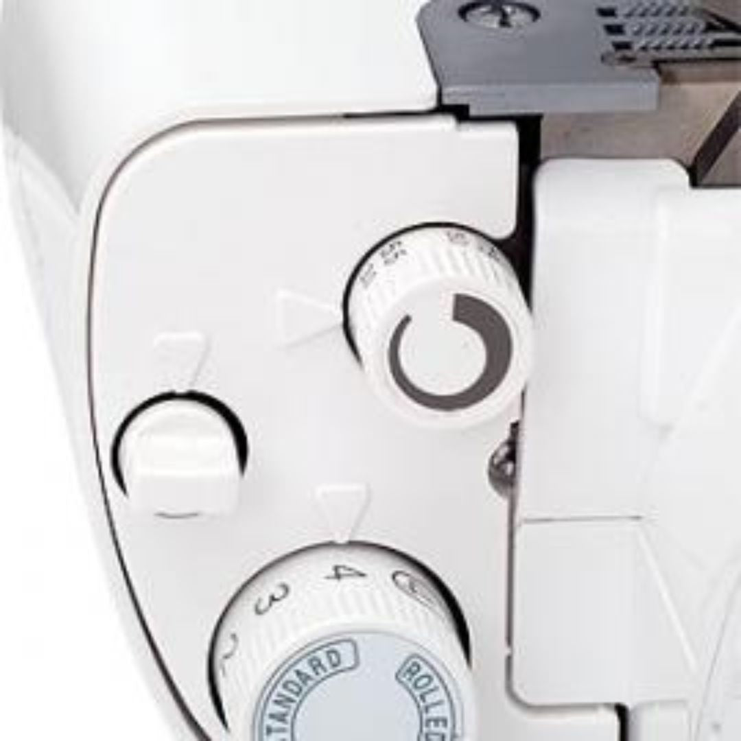 Babylock Enspire Tagliacuci 2/3/4 fili con Infilatura ad aria selettore ampiezza coltello