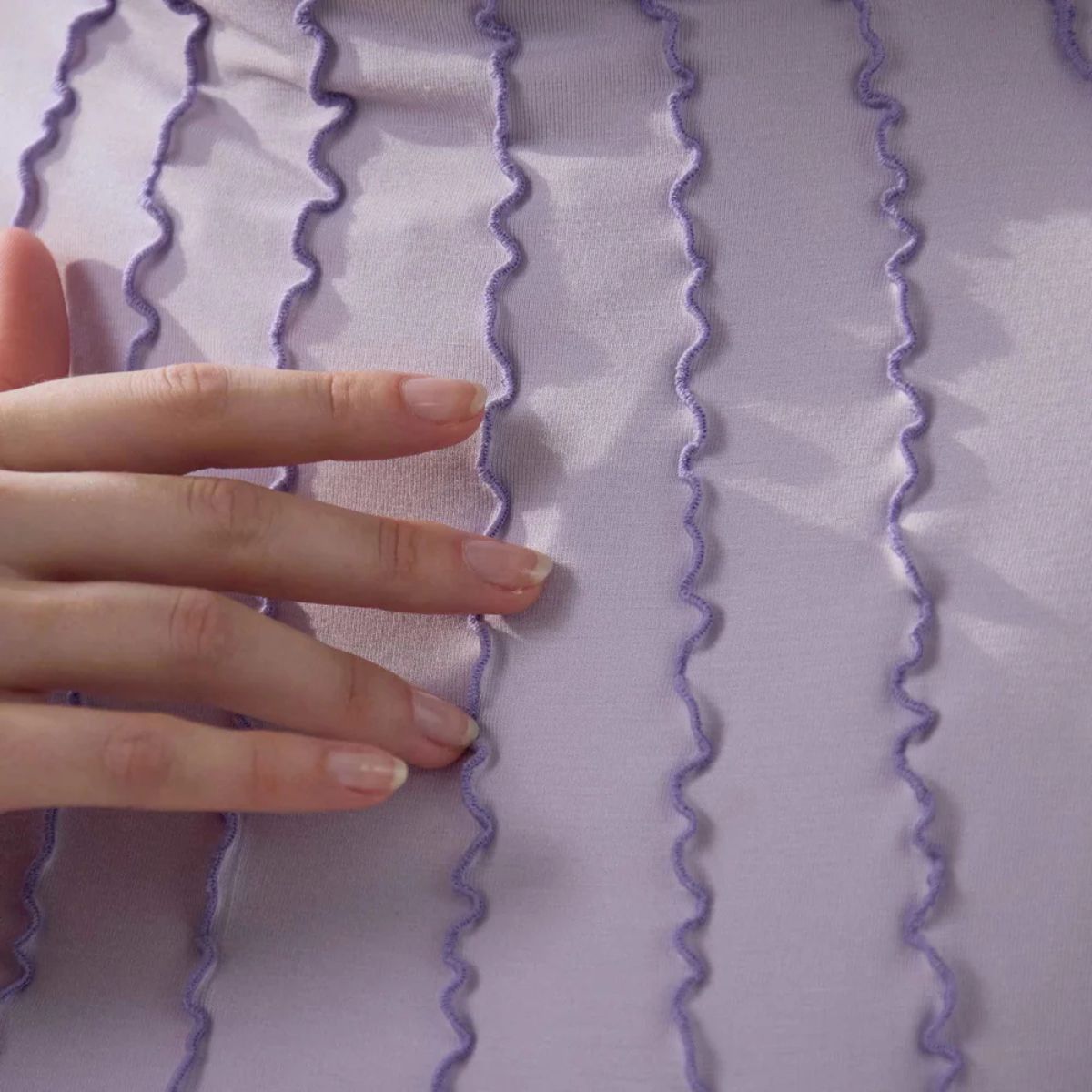 Husqvarna Viking Amber S300 Taglia e Cuci dettaglio lavorazione