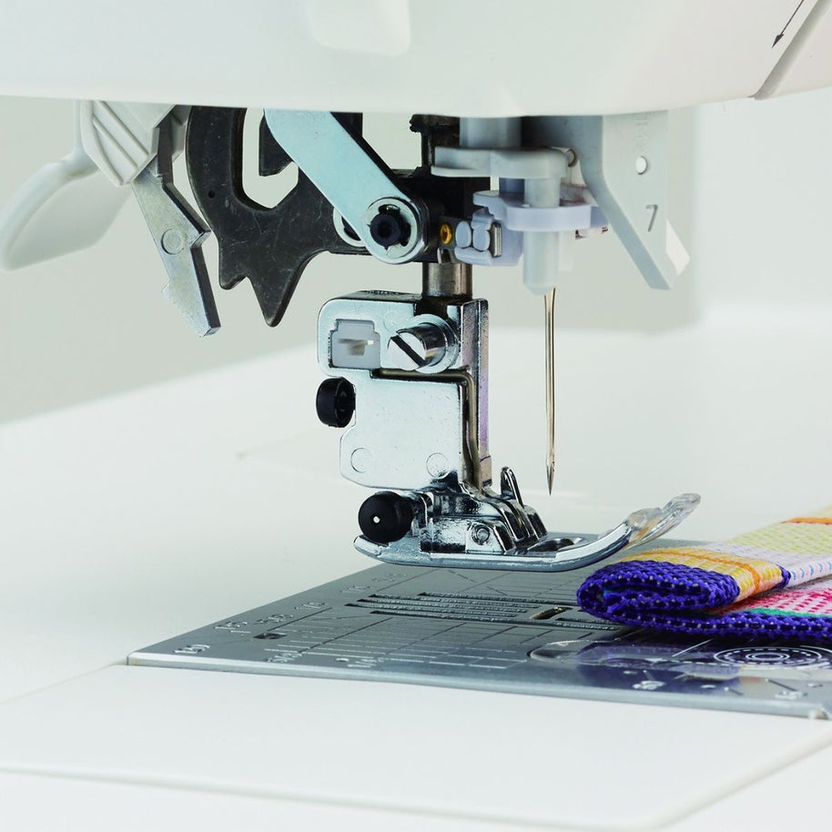 JUKI Macchina per cucire elettronica Juki NX7 sollevamento piedino