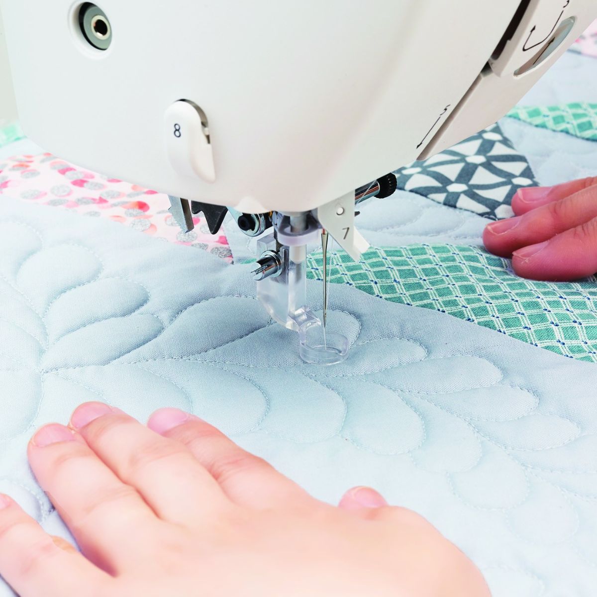 JUKI Macchina per cucire elettronica Juki NX7 piedino free motion