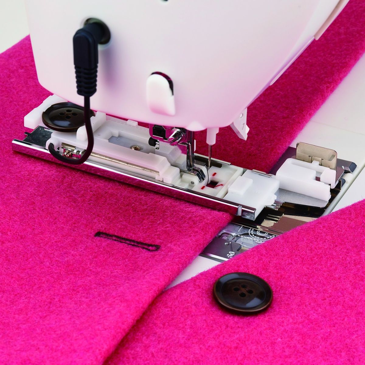 JUKI Macchina per cucire elettronica Juki NX7 asolatore elettronico