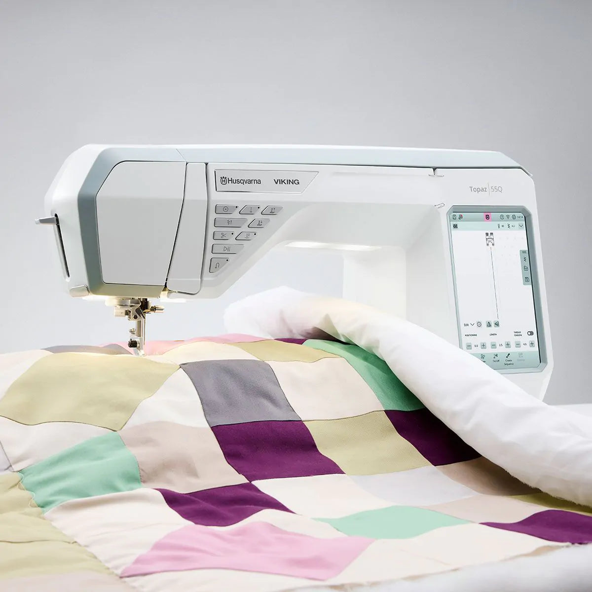 Macchina da cucire Husqvarna Viking Topaz 55Q ampio spazio