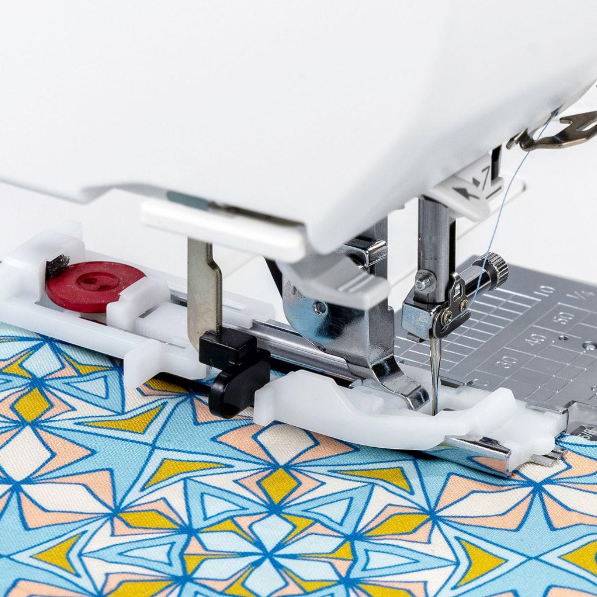 Macchina per cucire e ricamare Janome Memory Craft MC1000 asolatore automatico