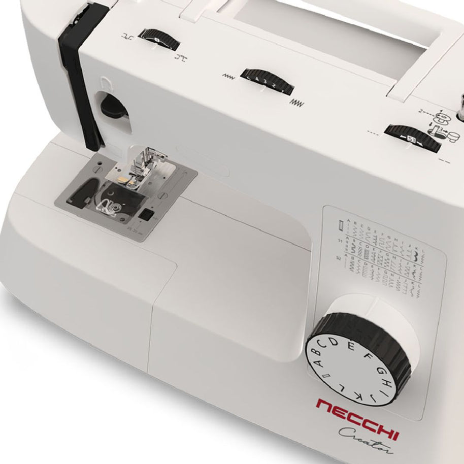 Necchi Creator C35 Macchina da cucire meccanica vista dall'alto