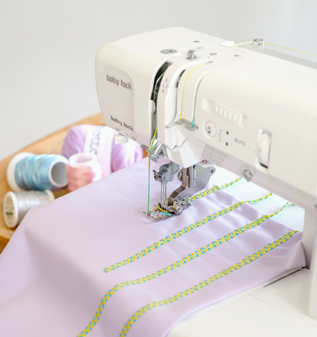 Baby Lock PRIMO con Punto di Copertura Creativo con Infilatura Elettronica