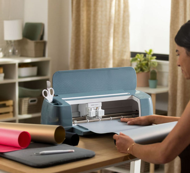 Plotter da Taglio Cricut Maker funzione smart materials