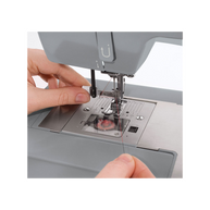 Macchina per cucire Singer Heavy Duty HD 6335 Denim con 5 Anni di Garanzia