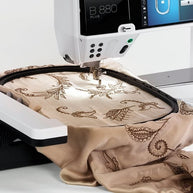 Macchina per cucito e ricamo Bernina B 880 Plus