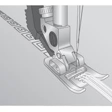Pfaff Piedino per cordoncino a 3 fori.