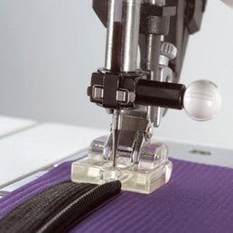 Piedino per cerniere invisibile Pfaff 820474096