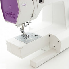 Macchina da cucire Smarter by Pfaff 150S